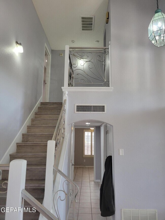 Building Photo - 1404 Black Ridge Dr