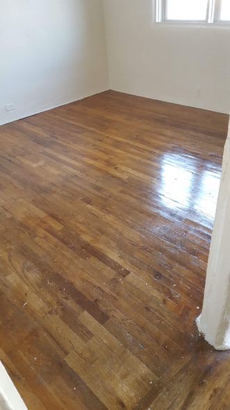 Building Photo - 126 Fiesta St