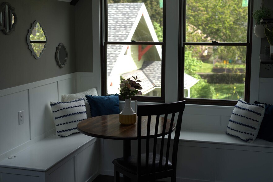 Building Photo - 7144 N Delaware Ave