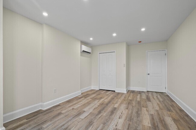 Building Photo - 2539 St Paul St