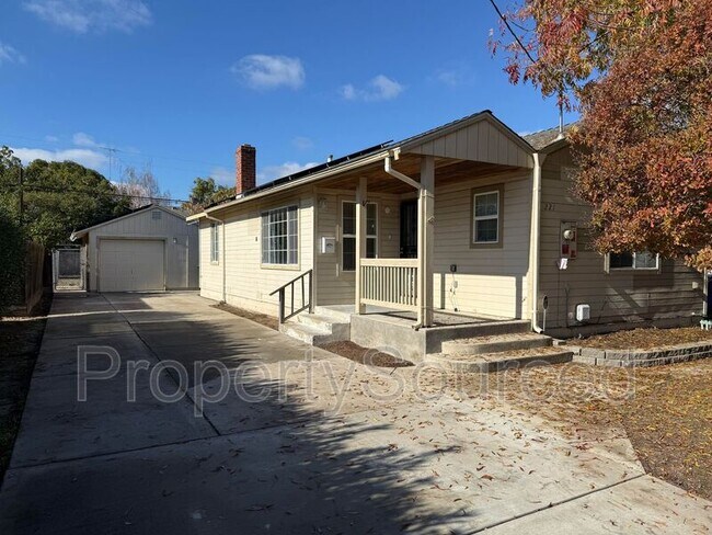 Building Photo - 221 N Lincoln Ave