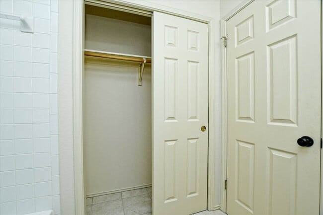 Building Photo - Sparkling Pool Views + Prime Location = A Must See Opportunity!