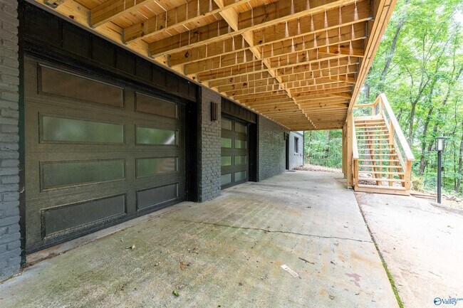Building Photo - 206 Newcomb Rd