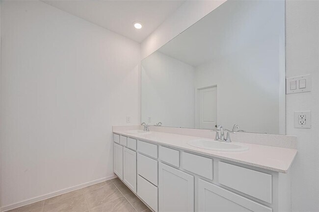 Building Photo - 2120 Toyhill Fls Ln