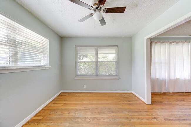 Building Photo - 5025 Hazelton St