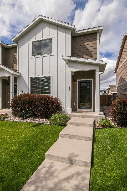 Building Photo - 979 Twin Lakes Ave