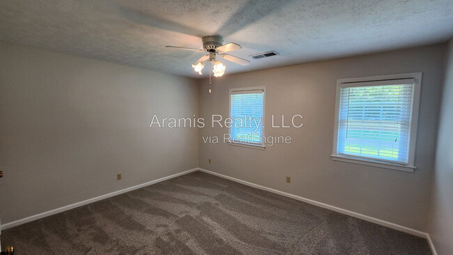 Building Photo - 829 Bradford Ct SW