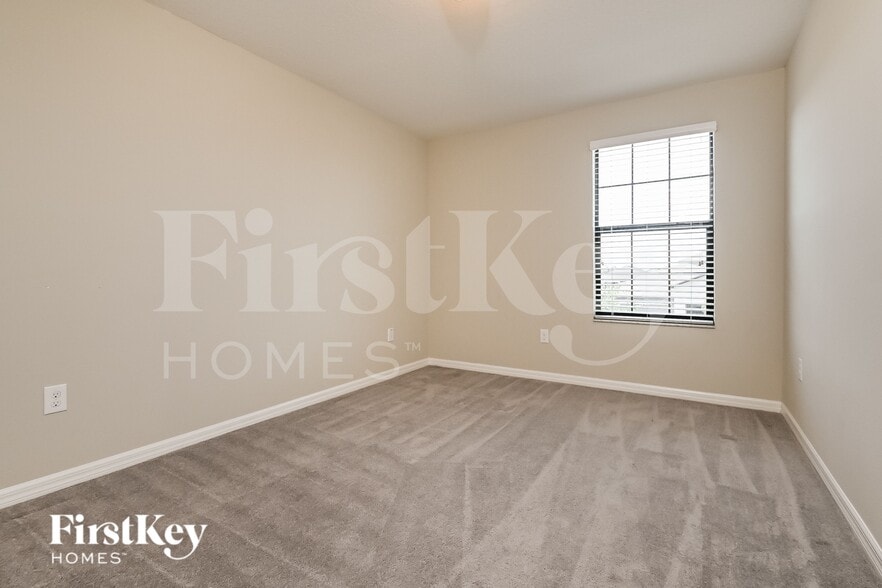 Building Photo - 9631 Sage Creek Dr