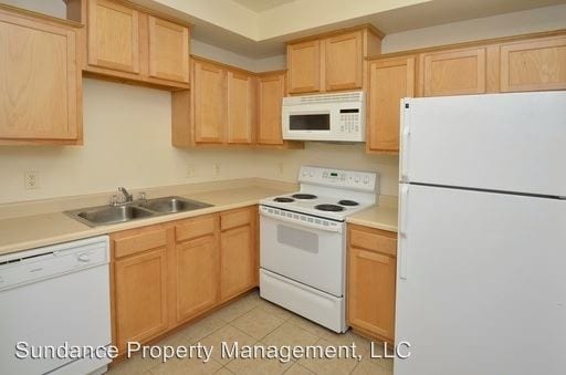 Building Photo - 2700 University Ct