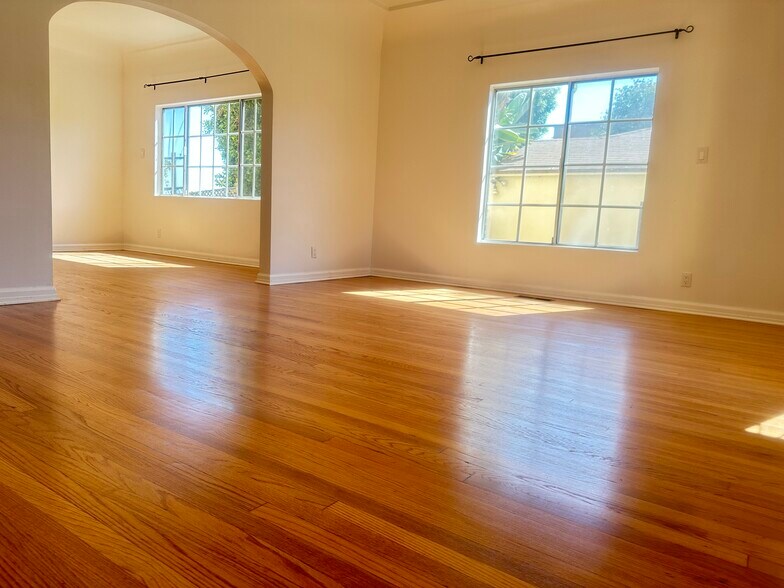 Building Photo - 1602 S Sierra Bonita Ave