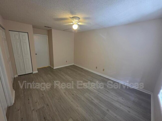 Building Photo - 5194 Sunridge Palms Dr
