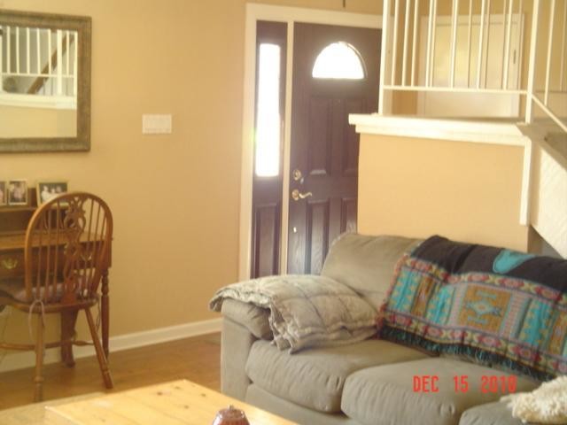 Building Photo - 10700 Hard Rock Rd