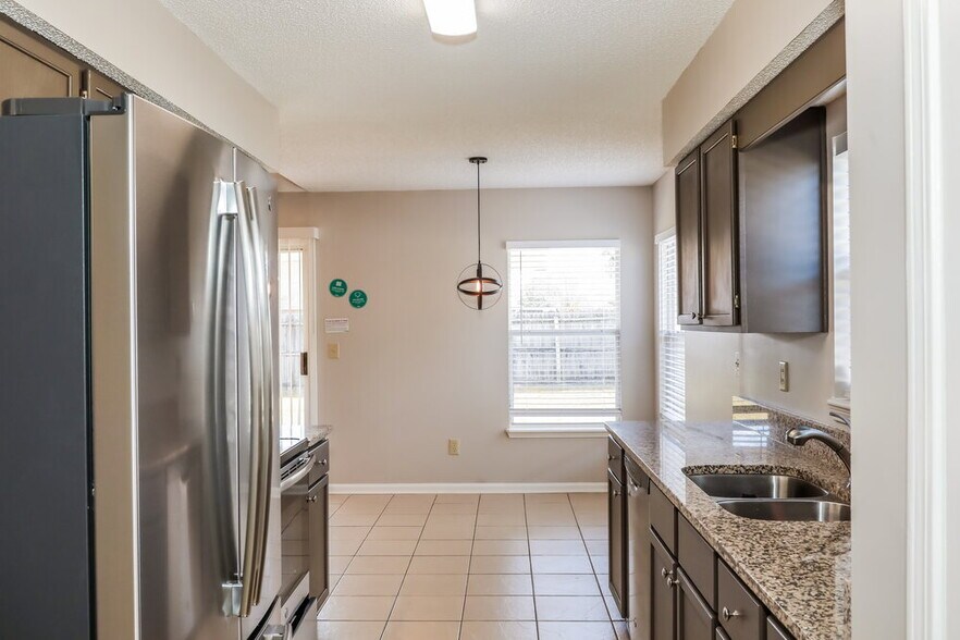 Building Photo - 3257 Fox Squirrel Dr