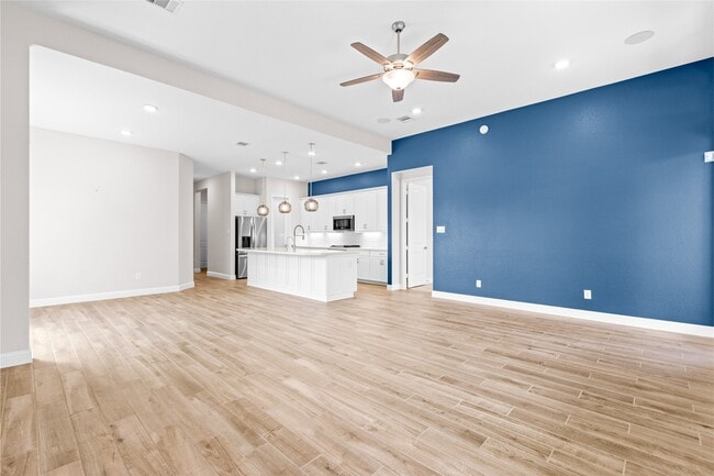 Building Photo - 15302 Spanish Ranchos Wy