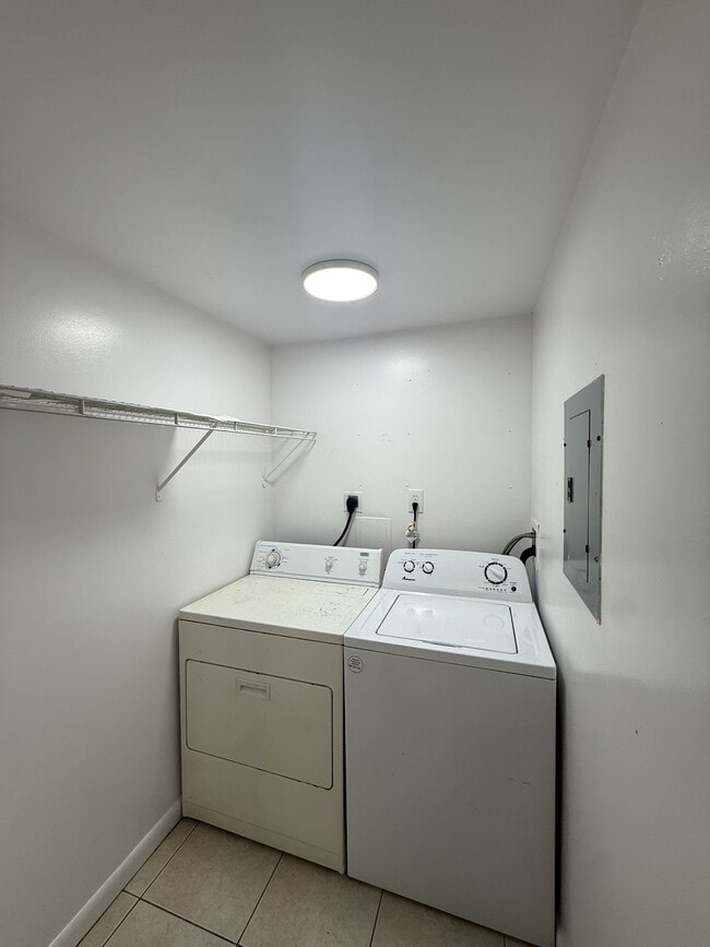 Primary Photo - 2916 NW 55th Ave