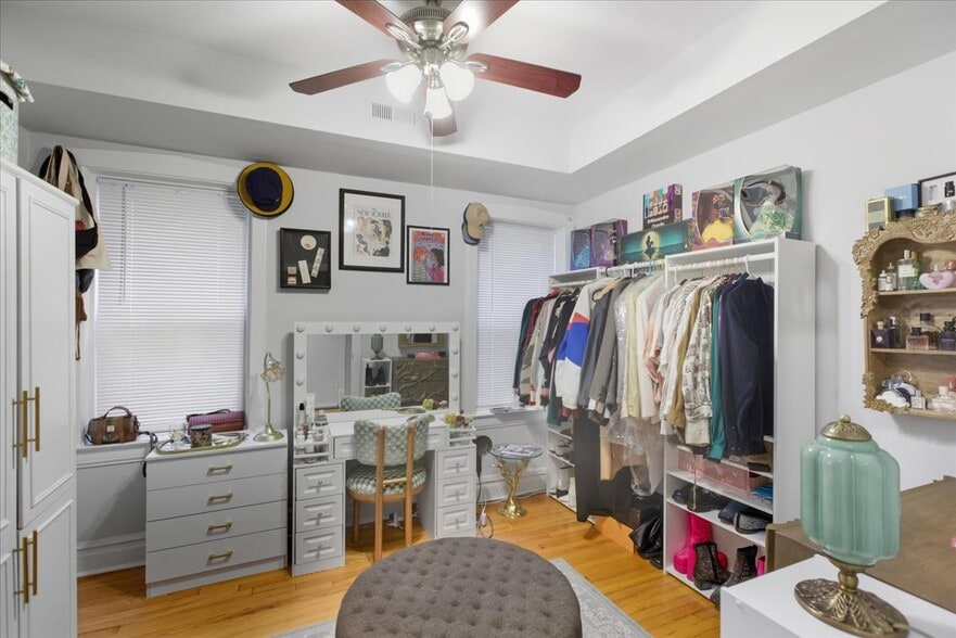 Building Photo - 1123 N Christiana Ave