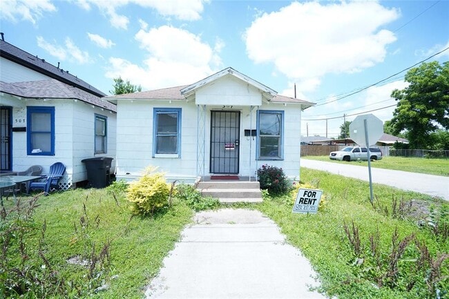 Primary Photo - 509 Nimrod St