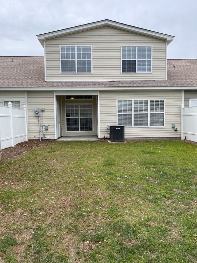 Building Photo - 23 Stonelake Cir