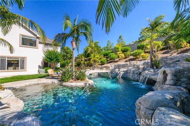 Building Photo - 21 Bent Oak