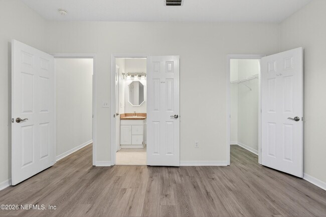 Building Photo - 430 Marsh Point Cir