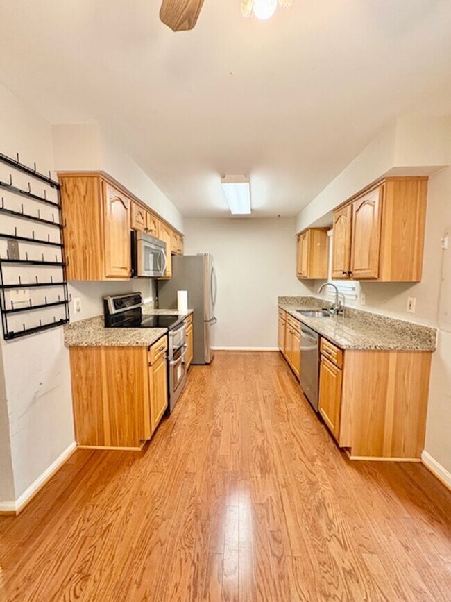 Building Photo - 13822 Grey Colt Dr