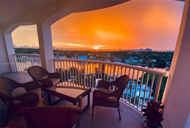 Building Photo - 5401 Collins Ave
