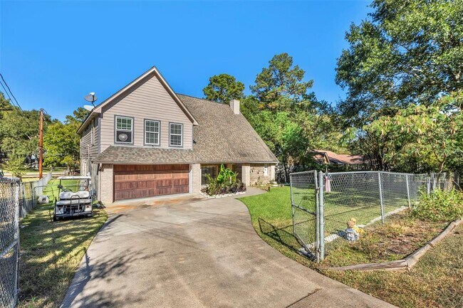 Building Photo - 13392 Southshore Dr