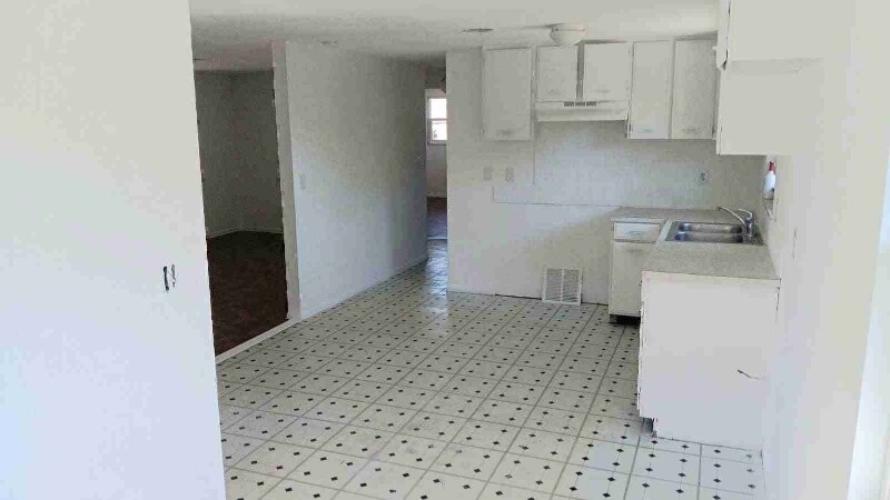 Building Photo - 8271 Pelican Rd