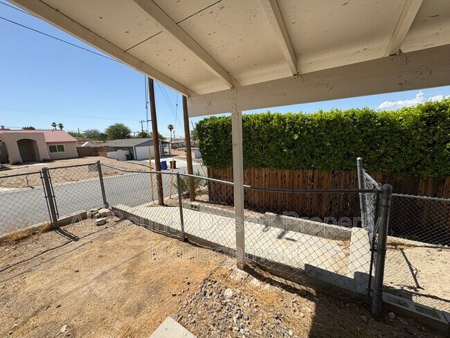 Building Photo - 68085 Cll Bolsa