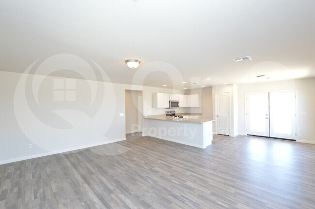 Building Photo - 777 Silvercreek Ln