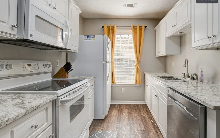 Building Photo - 403 Regency Park Drive