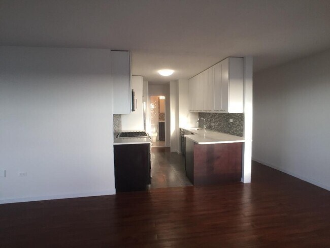 Building Photo - 150 West 225th Street