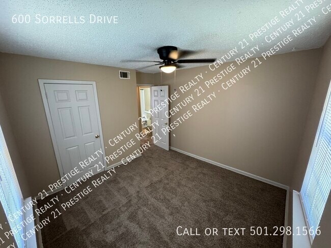 Building Photo - 600 Sorrells Dr