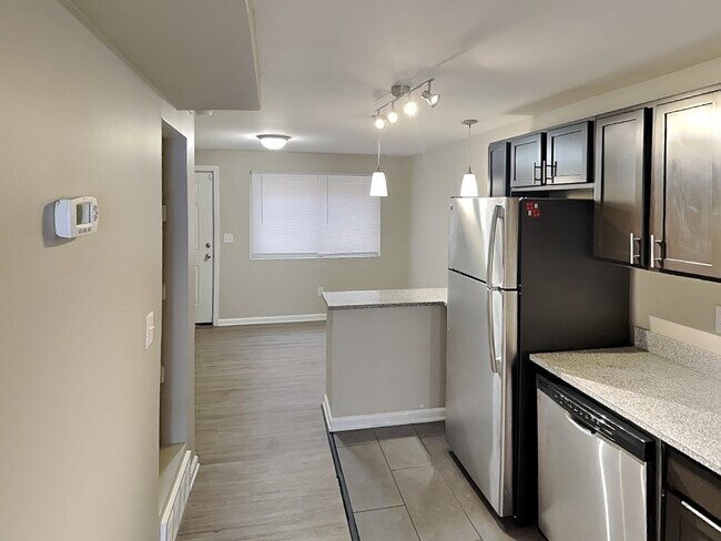 Building Photo - Lantern Square Apartments-A3