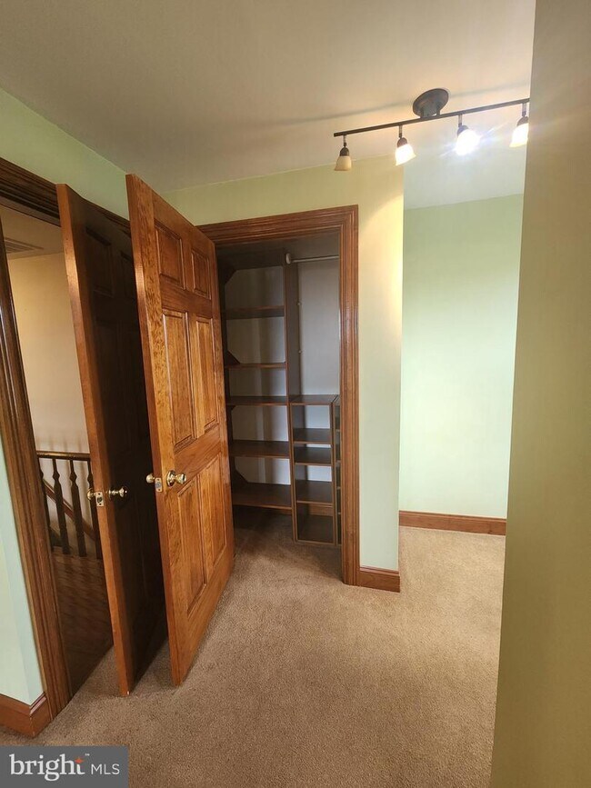 Building Photo - 153 2nd Ave