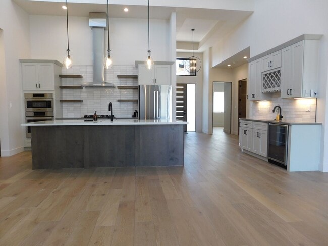 Building Photo - Stunning Home in Redlands Mesa
