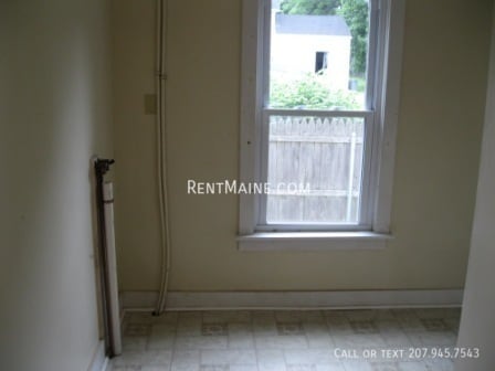 Building Photo - 391 Buck St