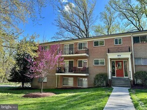 Building Photo - 10670 Weymouth St