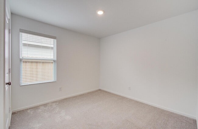 Building Photo - 17925 Valle Cupa Ln