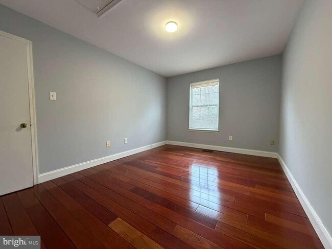 Building Photo - 10354 College Square