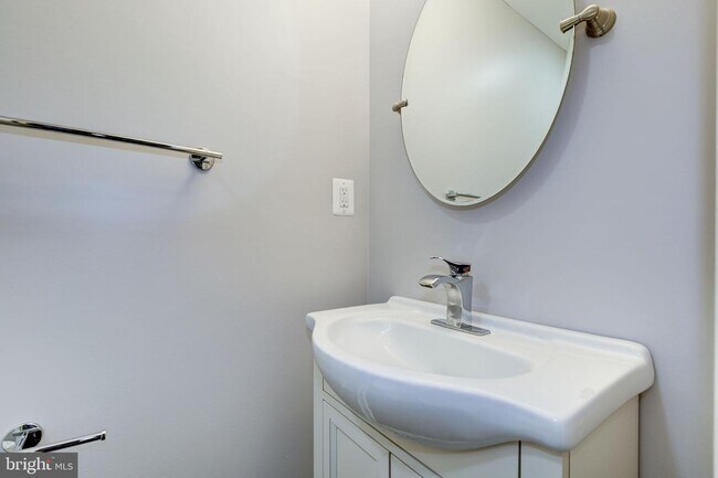 Building Photo - 4209 JENIFER St NW