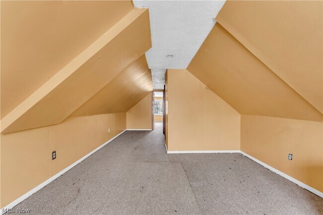 Building Photo - 1041 E 169th St