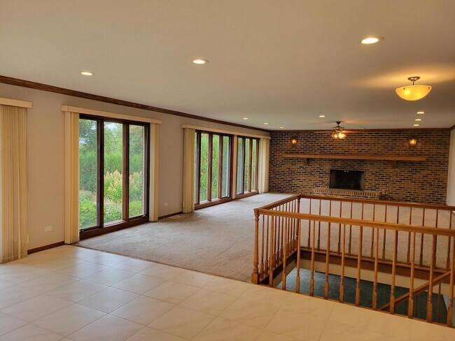 Building Photo - 3483 S Shore Dr