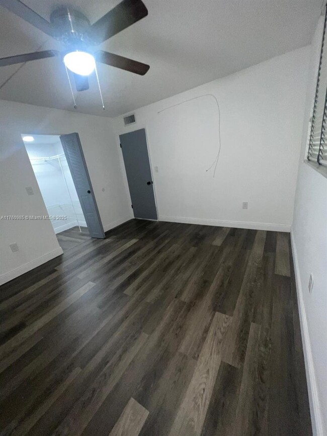 Building Photo - 1830 SW 81st Ave