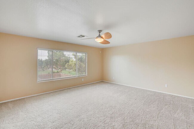 Building Photo - Beautiful Chandler home with pool!