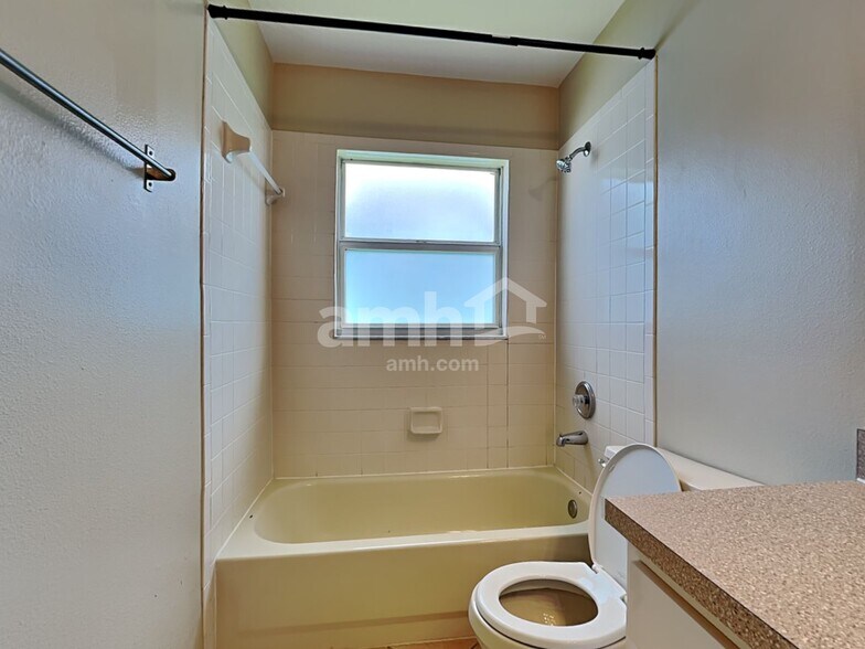 Building Photo - 1509 Kirtley Dr