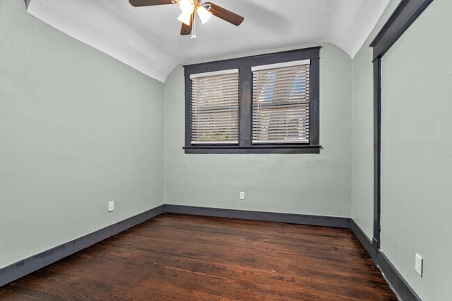 Building Photo - 4121 Holly St