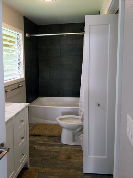 Building Photo - 5968 Heamoi Pl
