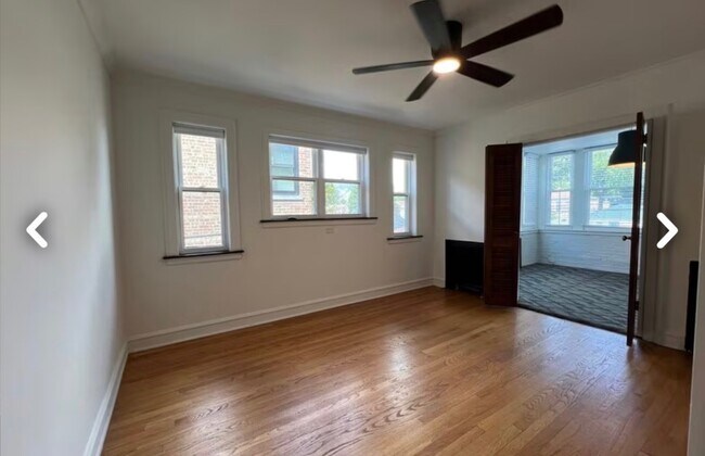 Building Photo - 2618 W Rascher Ave