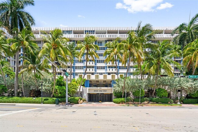 Building Photo - 800 West Ave